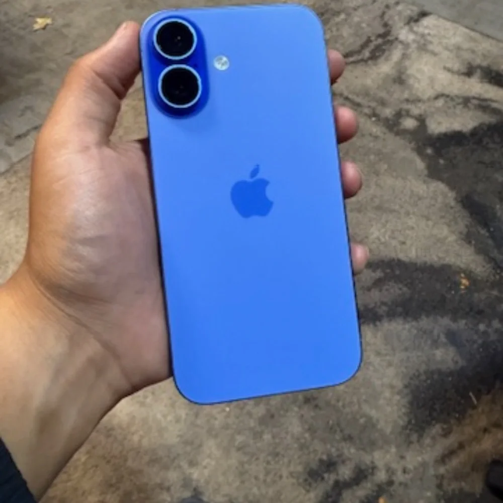 Apple iPhone 16 128gb - Ultramarine (UNLOCKED)